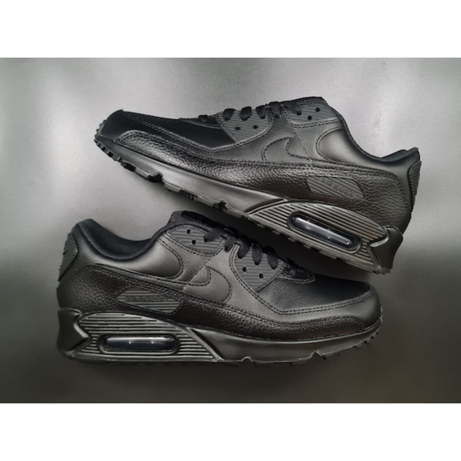 Nike Air Max 90. Leather Triple Black. Size 10.5 - Cz5594-001